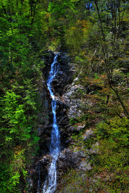 mitousan hike waterfall